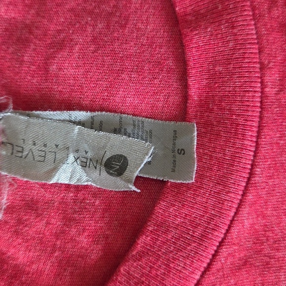 Next Level | Athletic Republic Heathered Red Short Sleeve Graphic Tee Size Small - Picture 3 of 4